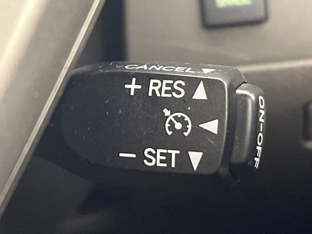 �y�N���[�Y�R���g���[���z�������H�����N���N���s�B�A�N�Z���𗣂��Ă���葬�x�ő��s���ł��A�������^�]���̕��S���y��!�����E�������ȒP�ȃX�C�b�`����Œ����ł��܂��B