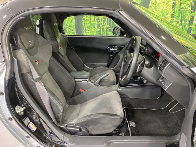 �yRECARO���o�P�b�g�V�[�g�z�l�ԍH�w�Ɋ�Â����ʈ����z�ɂ���č��ւ̕��S�Ⓑ���ԉ^�]���̔�J�������y������ڂŃ��J���Ƃ킩��X�|�[�e�B�ȃ��b�N�X�������ł��B