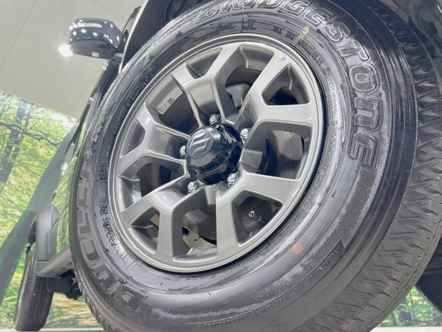 �y����15�C���`�A���~�z�C�[���z�O�ςɃ}�b�`���������A���~�z�C�[���𑕒����Ă���܂��B�e��ЊO�A���~�z�C�[����A�X�^�b�h���X�^�C�����戵�����Ă���܂��B���񂲑��k����������