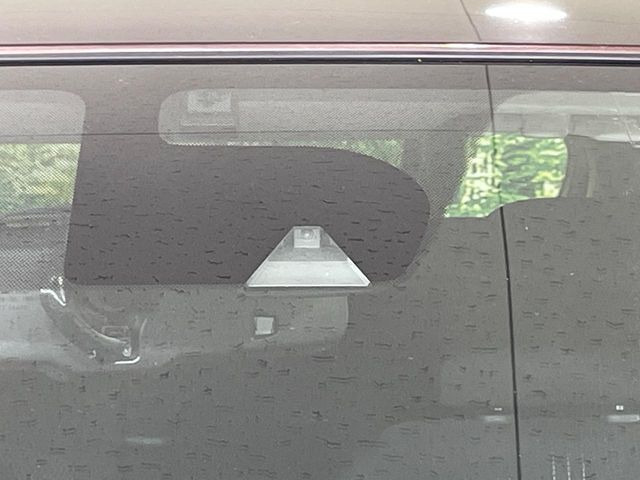 �y�C���e���W�F���g�G�}�[�W�F���V�[�u���[�L�z�t�����g�J�����őO���̎ԗ�����s�҂����m�B�Փ˂������Ȏ��͏Փ˔�Q�y���u���[�L���쓮�A�Փˉ�����T�|�[�g�B�����S�Ƀh���C�u�����y���݂��������܂��B