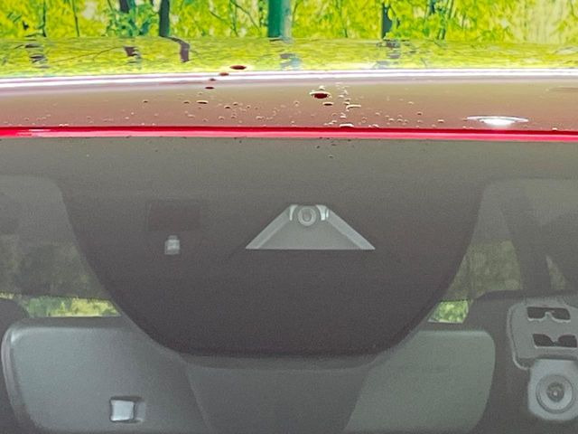 �y�X�}�[�g�u���[�L�T�|�[�g�z���s���ɑO���̎ԗ�����F�����A�Փ˂������Ȏ��͌x��ƃu���[�L�ŏՓˉ���Ɣ�Q�y�����A�V�X�g�B�����S�Ƀh���C�u�����y���݂��������܂��B