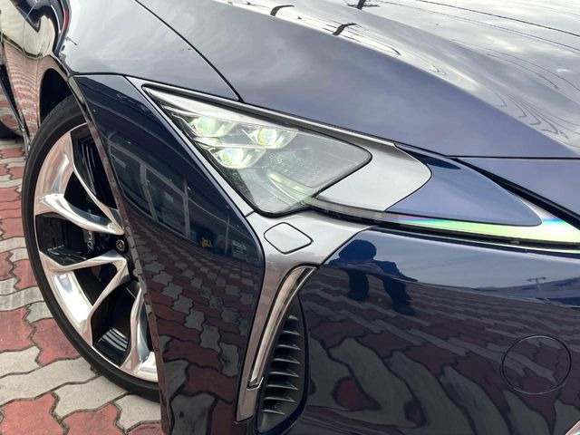 �y�O��LED�w�b�h���C�g�z�X�^�C���b�V���Ȍ����ڂ̎O��LED�w�b�h���C�g�𑕔���X�^�C�������łȂ��A��Ԃ̑��s�����E�ǍD�ň��S���Ă���肢�������܂��B