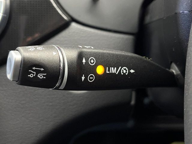 ���f�B�X�g���j�b�N�v���X:�s�s�A�x�O�A�������H�Ȃǂ̑��s���ɁA�X�e���I�}���`�p�[�p�X�J�����ƃ��[�_�[�Z���T�[�ɂ��A�O���Ԃ�F�����đ��x�ɉ������Ԋԋ������ێ����鎟����̃N���R��!