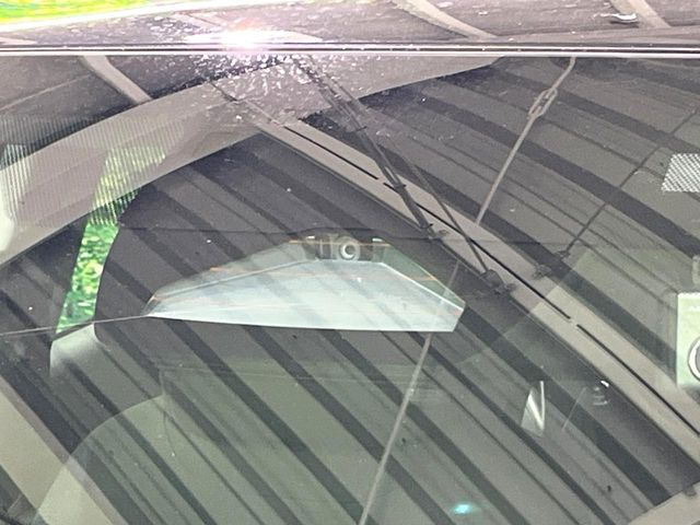 �y�g���^�Z�[�t�e�B�Z���X�z���s���ɑO���̎ԗ�����F�����A�Փ˂������Ȏ��͌x��ƃu���[�L�ŏՓˉ���Ɣ�Q�y�����A�V�X�g�B�����S�Ƀh���C�u�����y���݂��������܂��B