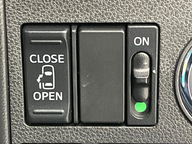 【パワースライドドア】スマートキーや運転席のスイッチでスライドドアの開閉が可能♪電動だから力を入れてドアを開ける必要が無く、小さいお子様でも、重い荷物を持っている時もラクに開け閉めできます♪