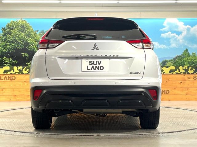 安心の最長10年・走行無制限保証(有償)をご用意。保証内容も充実はもちろん、無料点検&オイル交換や、年中無休の全国・24時間ロードサービスも付帯されておりますのでご安心下さい。