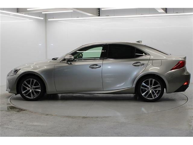 ���Ǝҗl�ւ̔̔��͂��f�肳���Ă��������܂��B �Ԍ������ԗ��̏ꍇ�́A�Ԍ����擾�������x�������z�ŕ\�����Ă���܂��B