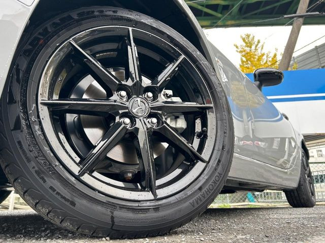 �y����16�C���`�A���~�z�C�[���z�O�ςɃ}�b�`���������A���~�z�C�[���𑕒����Ă���܂��B�e��ЊO�A���~�z�C�[����A�X�^�b�h���X�^�C�����戵�����Ă���܂��B���񂲑��k����������