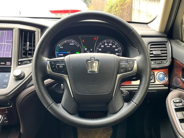 �y�����v�����X�e�A�����O�z�㎿�Ȋv���g�p���邱�ƂŁA��ɂ����������݂ƂĂ��^�]���₷���n���h���ł���