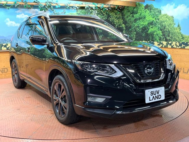 高透明度のガラス皮膜で撥水はもちろん、上質なツヤ・光沢を実現。紫外線や酸性雨から大切な愛車を保護し、色あせ・劣化を防止。「弾スプラッシュコート」、「弾プリミッサコート」からお選びいただけます。