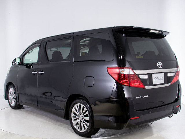 ★展示前点検実施★特殊な機材も用いて、全車点検を実施しております!