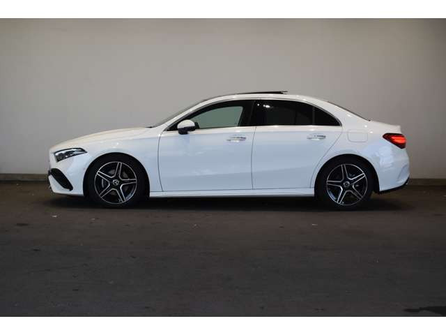 AクラスセダンA200d AMGラインパッケージ