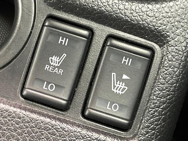 【前席+後席シートヒーター】寒い日に重宝するシートヒーターを後席にも装備!エアコンより早く温まってくれるので寒がりの人も安心ですね♪エアコンの温風は乾燥するから苦手、という方にもをおすすめです。