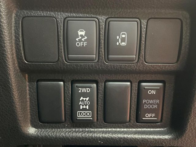 【パワースライドドア】スマートキーや運転席のスイッチでスライドドアの開閉が可能♪電動だから力を入れてドアを開ける必要が無く、小さいお子様でも、重い荷物を持っている時もラクに開け閉めできます♪