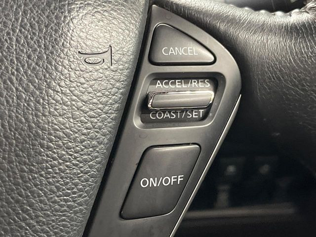 【クルーズコントロール】高速道路もラクラク走行。アクセルを離しても一定速度で走行ができ、長距離運転時の負担を軽減!加速・減速も簡単なスイッチ操作で調整できます。