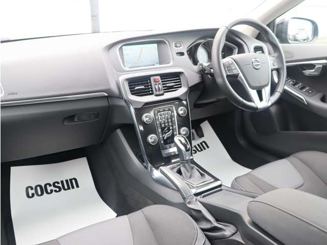 �h�C�c�̃{���{���`���[�j���O���[�J�[HEICO SPORTIV�̐��K�̔��X���t���ƈ��m���ɂ�HEICO SPORTIV�v���~�A���p�[�g�i�[KANTO / TOKAI�Ƃ��ĉ^�c�����Ă��܂��B