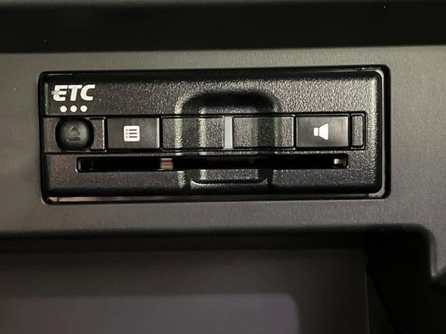 【ETC】高速道路の料金所をストレスなく通過!話題のスポットやサービスエリアに多い「スマートIC」利用時は必須のアイテムです。当店でセットアップを実施、ご納車当日からすぐにご利用いただけます!