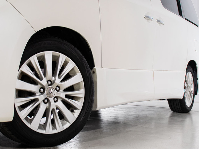 ★各種カスタム!★エアロ取付、社外アルミホイール換装承っております!