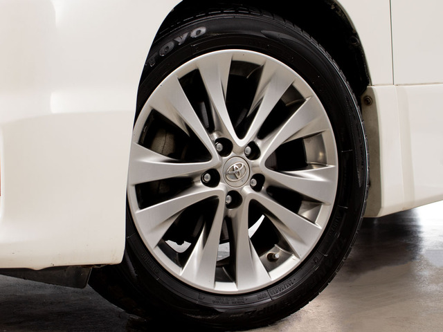 ★各種カスタム!★エアロ取付、社外アルミホイール換装承っております!