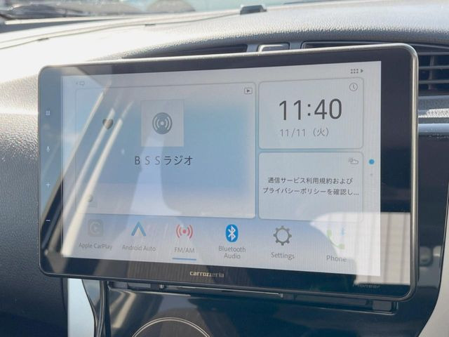 【ディスプレイオーディオ】お手持ちのスマートフォンとの連携で、ナビや音楽再生など各種アプリを使用可能。スマホに近い感覚でお使いいただけます♪