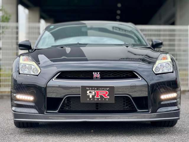 �����GT-R35 �O���[�h�̓s���A�G�f�B�V�����ł��B���x�����@�Ȃǂ��C�y�ɂ����k���������܂��B���q�l�ɂ������ԍσv�����̂��񎦁A�܂��̓I�v�V�����v�����Ȃǂ��񎦂����Ă��������܂��B