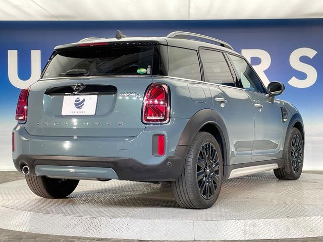 �������t�т̕ۏ؂̑��A���S�̍Œ�3�N�E���s�������ۏ�(�L��)�����p�ӁB�A���Ԃ����S���Ă��y���݂���������l�A�ۏؓ��e���[���͂������A�����_��&�I�C�������⃍�[�h�T�[�r�X���t�т��Ă���܂��B