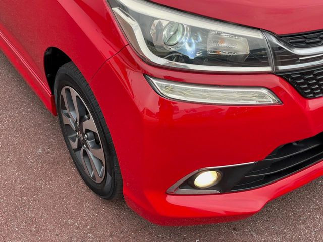 �yLED�w�b�h���C�g�z���V����ԑ��s�����ǍD�Ȏ��E���m�ۂ����S���ĉ^�]�ł��鍂�P�xLED�w�b�h���C�g�𑕔�!�_�����x�������A����d�͂��}�����Ă��܂��B