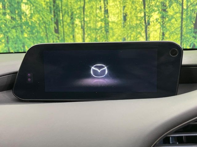 �y8.8�C���`�}�c�_�R�l�N�g�z�ԓ��̕��͋C�Ƀ}�b�`������^�̃f�B�X�v���C�B�X�}�z�ڑ��ł̃i�r�g�p��Bluetooth�Đ����A�l�X�ȋ@�\���y���߂܂��B�����I�ȃ_�C�������삪�\�ŁA�g��������ǍD�ł��B