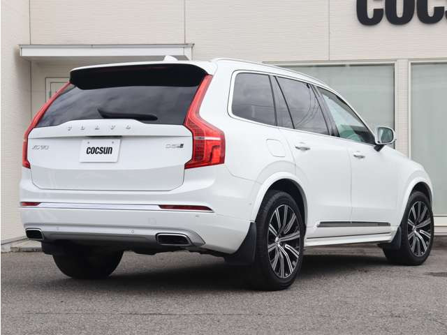 エンジンオイルはフランスのMOTUL(モチュール)を使用しています。新旧ボルボ各モデルに適合する異なる粘度のオイルをご用意しています。