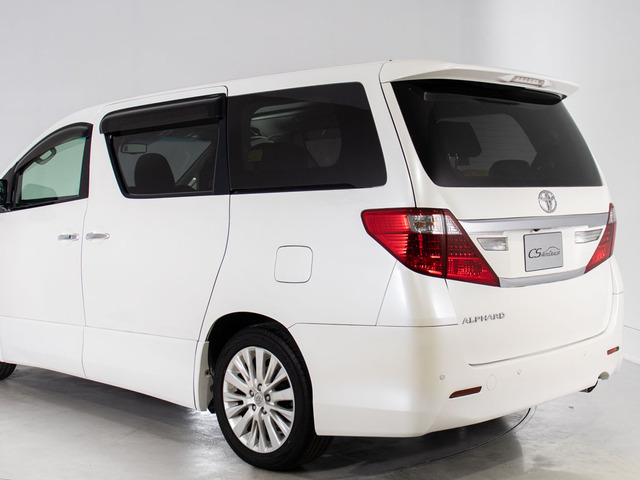 ★展示前点検実施★特殊な機材も用いて、全車点検を実施しております!