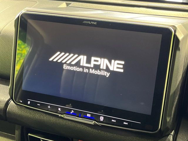 【ディスプレイオーディオ】お持ちのスマホやMP3プレイヤーとの無線接続で音楽再生が可能!コードで繋ぐわずらわしさも無く、手軽にお気に入りの音楽を楽しめます。