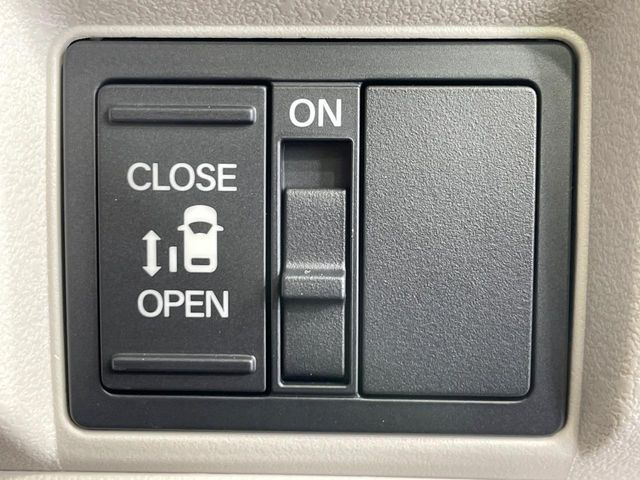 �y�p���[�X���C�h�h�A�z�X�}�[�g�L�[��^�]�Ȃ̃X�C�b�`�ŃX���C�h�h�A�̊J���\���d��������͂����ăh�A���J����K�v�������A���������q�l�ł��A�d���ו��������Ă��鎞�����N�ɊJ���߂ł��܂���