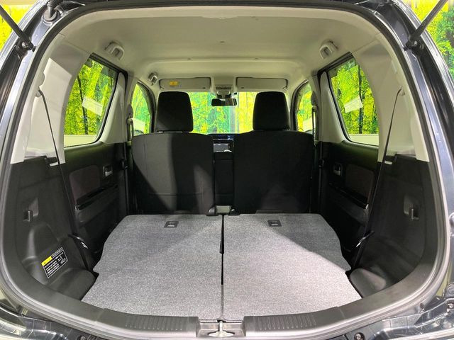 普段のお買い物や通勤、送迎等に十分な荷室スペースを確保しております。セカンドシートを倒すと、大きな荷物の積載も可能です♪