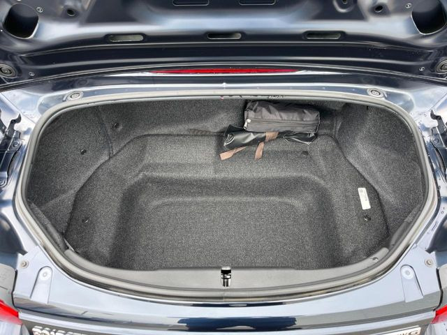 ���i�̂���������ʋ΁A���}���ɏ\���ȉ׎��X�y�[�X���m�ۂ��Ă���܂��B