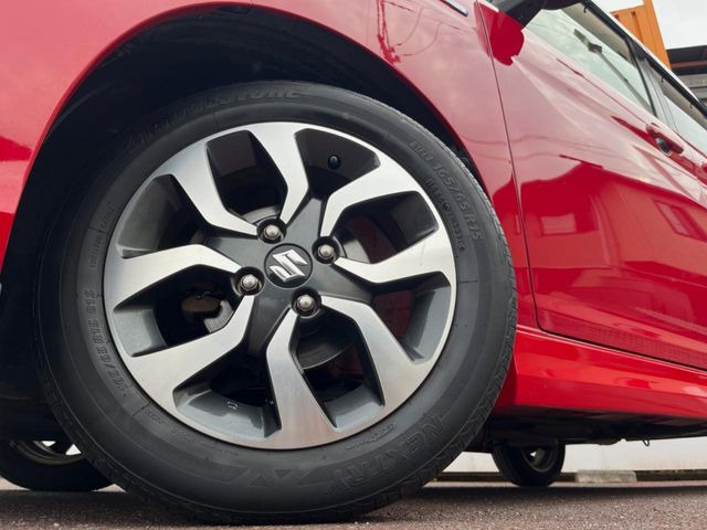 �y����15�C���`�A���~�z�C�[���z�O�ςɃ}�b�`���������A���~�z�C�[���𑕒����Ă���܂��B�e��ЊO�A���~�z�C�[����A�X�^�b�h���X�^�C�����戵�����Ă���܂��B���񂲑��k����������