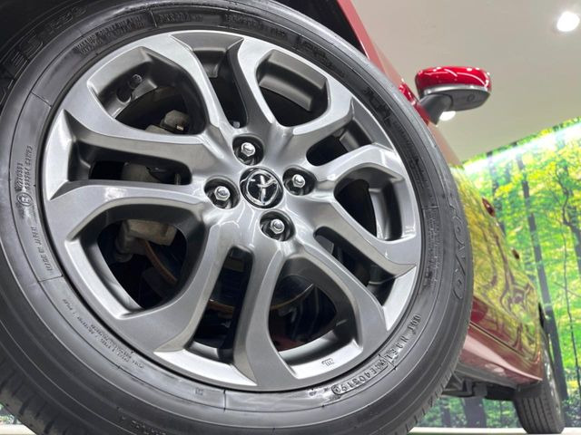 �y����16�C���`�A���~�z�C�[���z�O�ςɃ}�b�`���������A���~�z�C�[���𑕒����Ă���܂��B�e��ЊO�A���~�z�C�[����A�X�^�b�h���X�^�C�����戵�����Ă���܂��B���񂲑��k����������