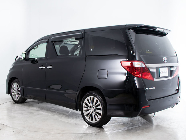 ★展示前点検実施★特殊な機材も用いて、全車点検を実施しております!