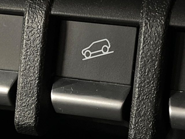 �y�_�E���q���A�V�X�g�z�}�ȍ⓹������Ƃ��Ɏ����Ńu���[�L�𐧌�A���̒ᑬ�x��ۂ��܂��B�ᓹ�∫�H�ȂǊ���₷���H�ʂ̉����ł��^�C�������b�N���Ȃ�������S!�n���h������ɏW���ł��܂�!