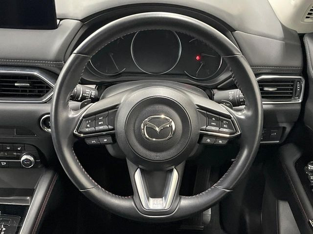 ステアリングも使用感が少なく、きれいな状態となっております♪