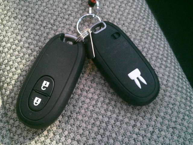 ���L�[�t���[�V�X�e���������R���L�[���g�т��Ă���΃L�[���|�P�b�g�Ȃǂ���o���Ȃ��Ă��h�A�̎{���E��������уG���W���n�����o���܂�!