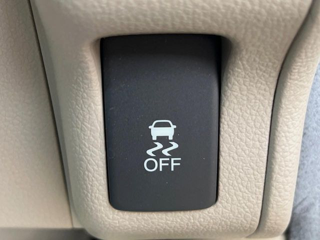 �y������h�~���u�z�ԗ��̉���������m����ƁA�����I�Ɏԗ��̐i�s������ۂ悤�Ɏԗ��𐧌䂵�܂��B�J�̓��ȂǊ���₷���H�ʏ󋵂ł����S�ȉ^�]���\�ł��B