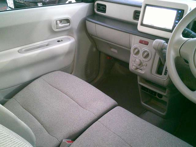 ���Ӓ菑�t���ň��S����O�ҋ@��(JAAA���{�����ԊӒ苦��)�̃v���Ӓ�m�ɂ���Ď��q��Ԃׂ̍��ȕ����܂ŊӒ���s�Ȃ��Ă��܂�!���ÎԂ̕s��������������S�ł��܂���!