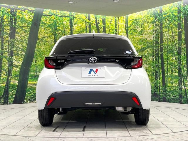 安心の最長10年・走行無制限保証(有償)をご用意。保証内容も充実はもちろん、無料点検&オイル交換や、年中無休の全国・24時間ロードサービスも付帯されておりますのでご安心下さい。