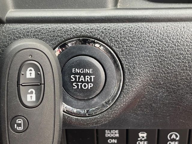 �y�I�y���[�V�����L�[�z�J�o����|�P�b�g�ɓ��ꂽ�܂܂ł��h�A�̎{���E�������\�ȃX�}�[�g�L�[�𑕔��B�G���W���̃I���E�I�t�����J�M�����o���K�v����������Ƃ��Ă��֗��ł���