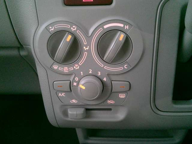 �V���v���ȃ_�C�����ő��쐫�̗ǂ��}�j���A���G�A�R��!�����ď�����K�Ƀh���C�u�ł��܂�!