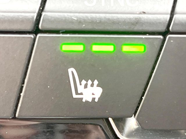 ���t�����g�V�[�g�q�[�e�B���O:�^�]�ȁE����ȋ��ɎO�i�K�Œ��߂��\�ȃV�[�g�q�[�^�[�𑕔����Ă���܂��B�G�߂��킸���K�ɂ��g�p���������܂��B