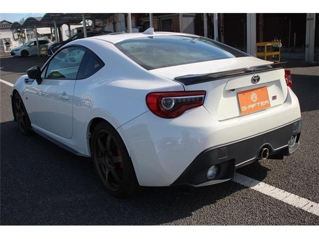 ���Ǝҗl�ւ̔̔��͂��f�肳���Ă��������܂��B �Ԍ������ԗ��̏ꍇ�́A�Ԍ����擾�������x�������z�ŕ\�����Ă���܂��B