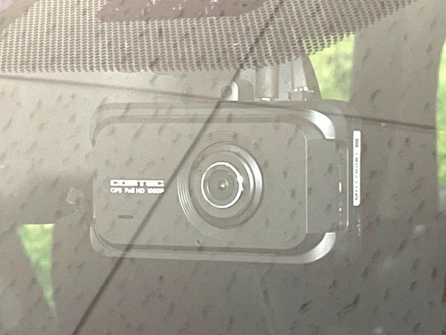 �y�h���C�u���R�[�_�[�z���S�E���S�ȃJ�[���C�t�ɕK�{�̃h���C�u���R�[�_�[�𑕔�!���s���͂������A������^�]�⎖�̂ɑ��������ۂ̏󋵂��f���ŋL�^���A����̃��X�N�ɔ����܂��B