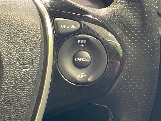 �y�N���[�Y�R���g���[���z�������H�����N���N���s�B�A�N�Z���𗣂��Ă���葬�x�ő��s���ł��A�������^�]���̕��S���y��!�����E�������ȒP�ȃX�C�b�`����Œ����ł��܂��B