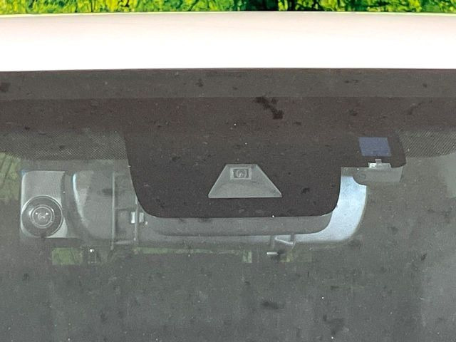 �y�g���^�Z�[�t�e�B�Z���X�z���s���ɑO���̎ԗ�����F�����A�Փ˂������Ȏ��͌x��ƃu���[�L�ŏՓˉ���Ɣ�Q�y�����A�V�X�g�B�����S�Ƀh���C�u�����y���݂��������܂��B